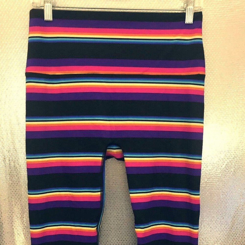 K-Deer Stripe Capri Leggings - Retired Stripe